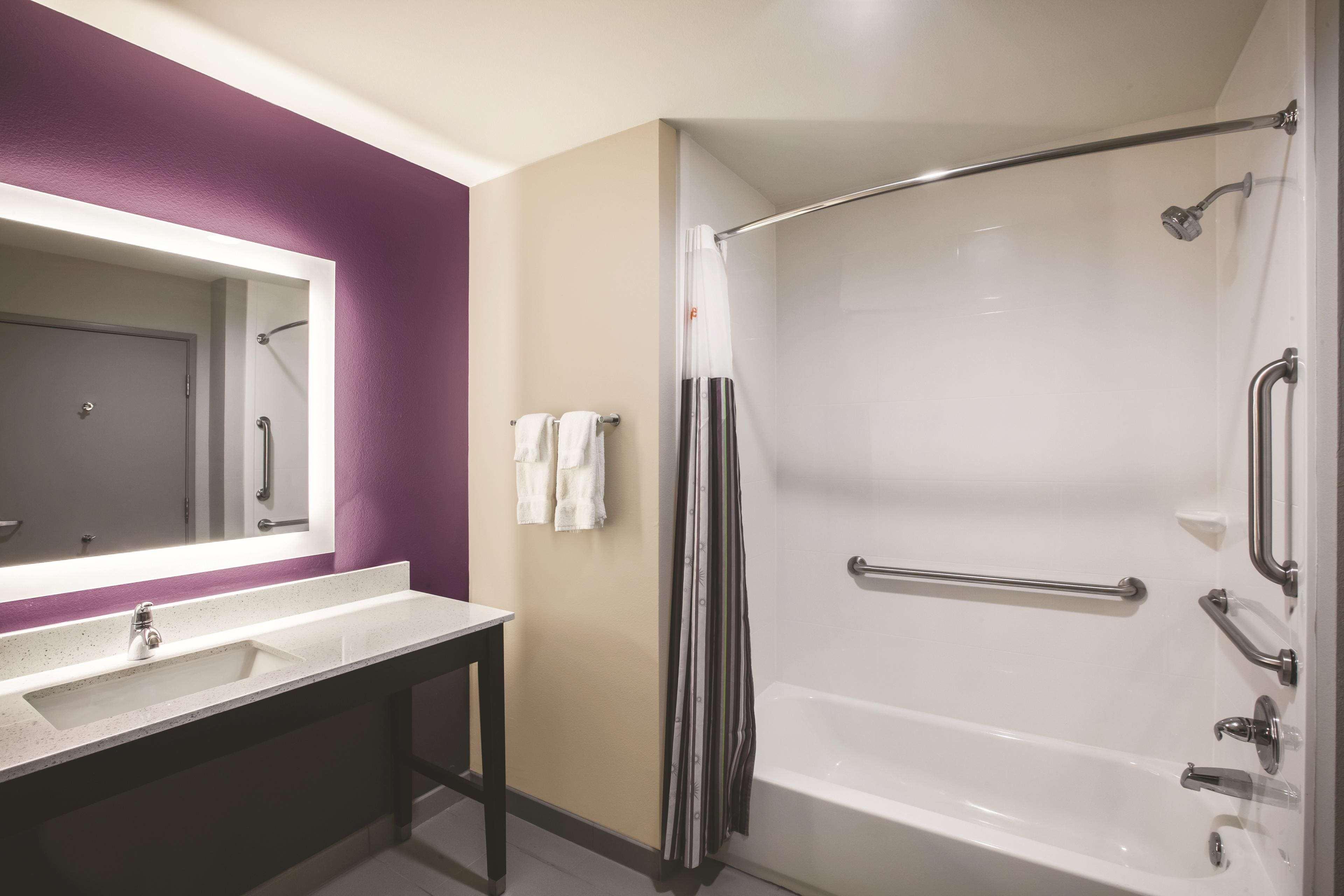 La Quinta By Wyndham Dallas Northeast-Arboretum Garland Dış mekan fotoğraf